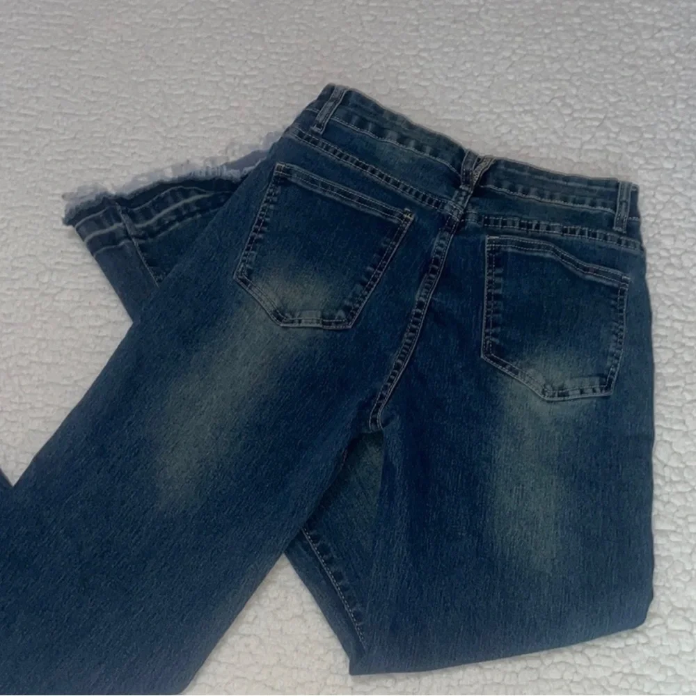 Women's Flare/Wide Leg Jeans - Dark Wash - Picture 4 of 6